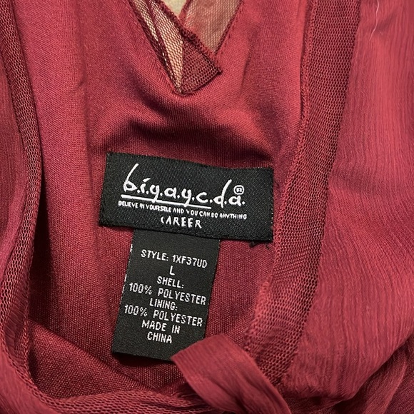 b.i.y.a.y.c.d.a. Stylish Burgundy V-Neck Sleeveless Blouse - Picture 6 of 12